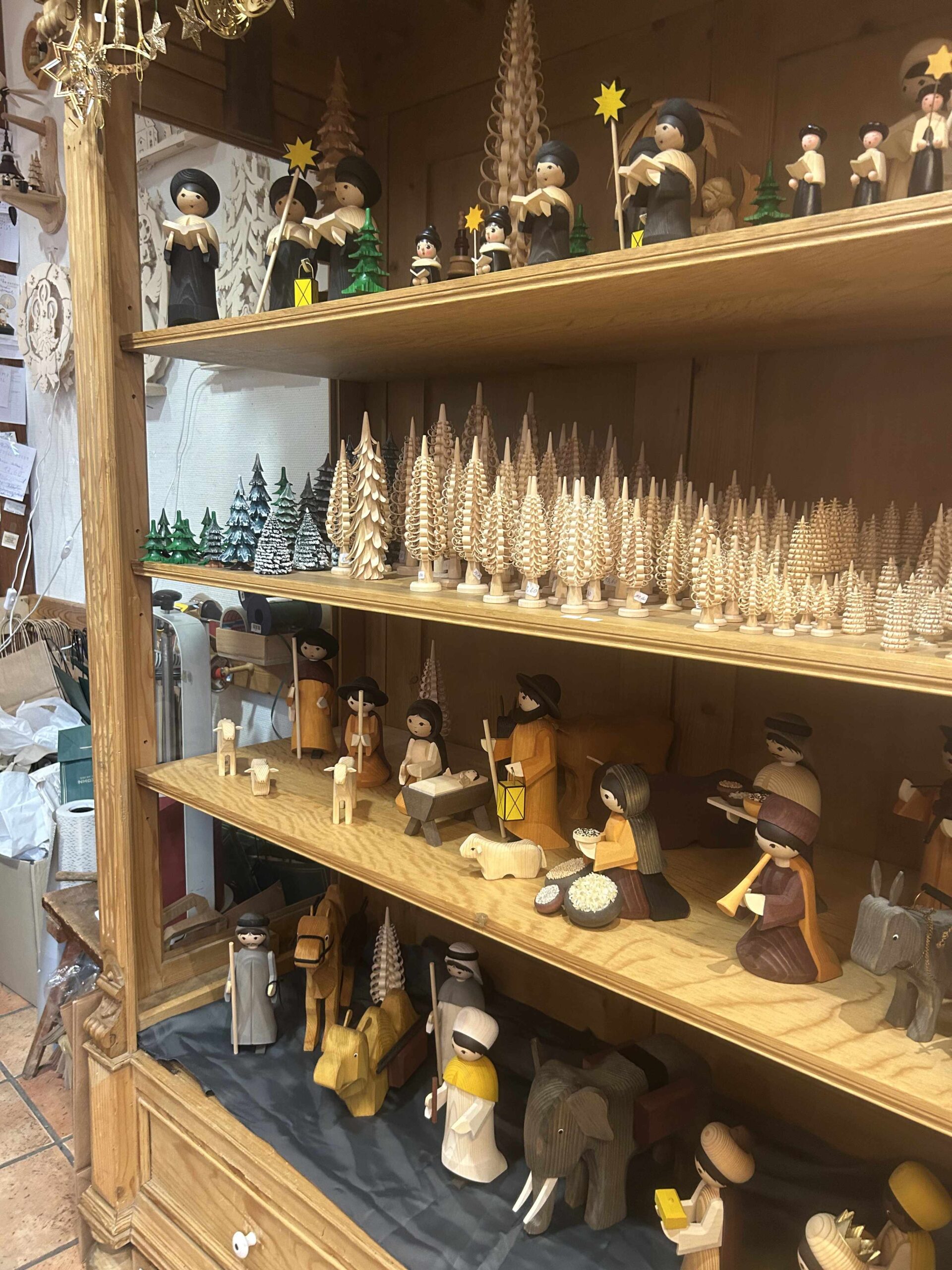 x-Kurrende Sänger, Spanbäume, Ulmik Figuren